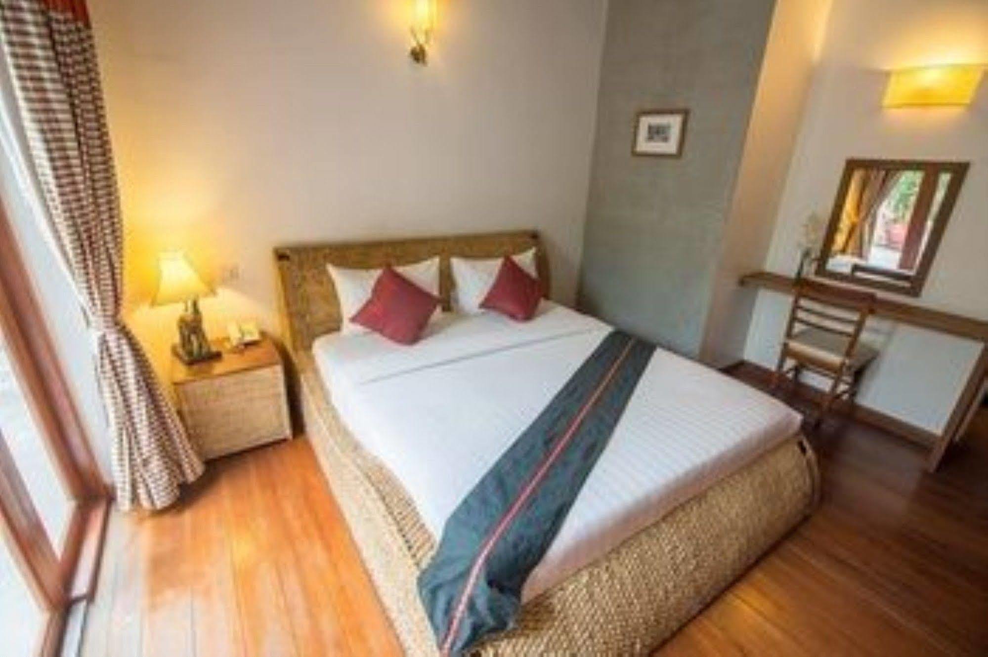 Casa Villa Independence Phnom Penh Dış mekan fotoğraf