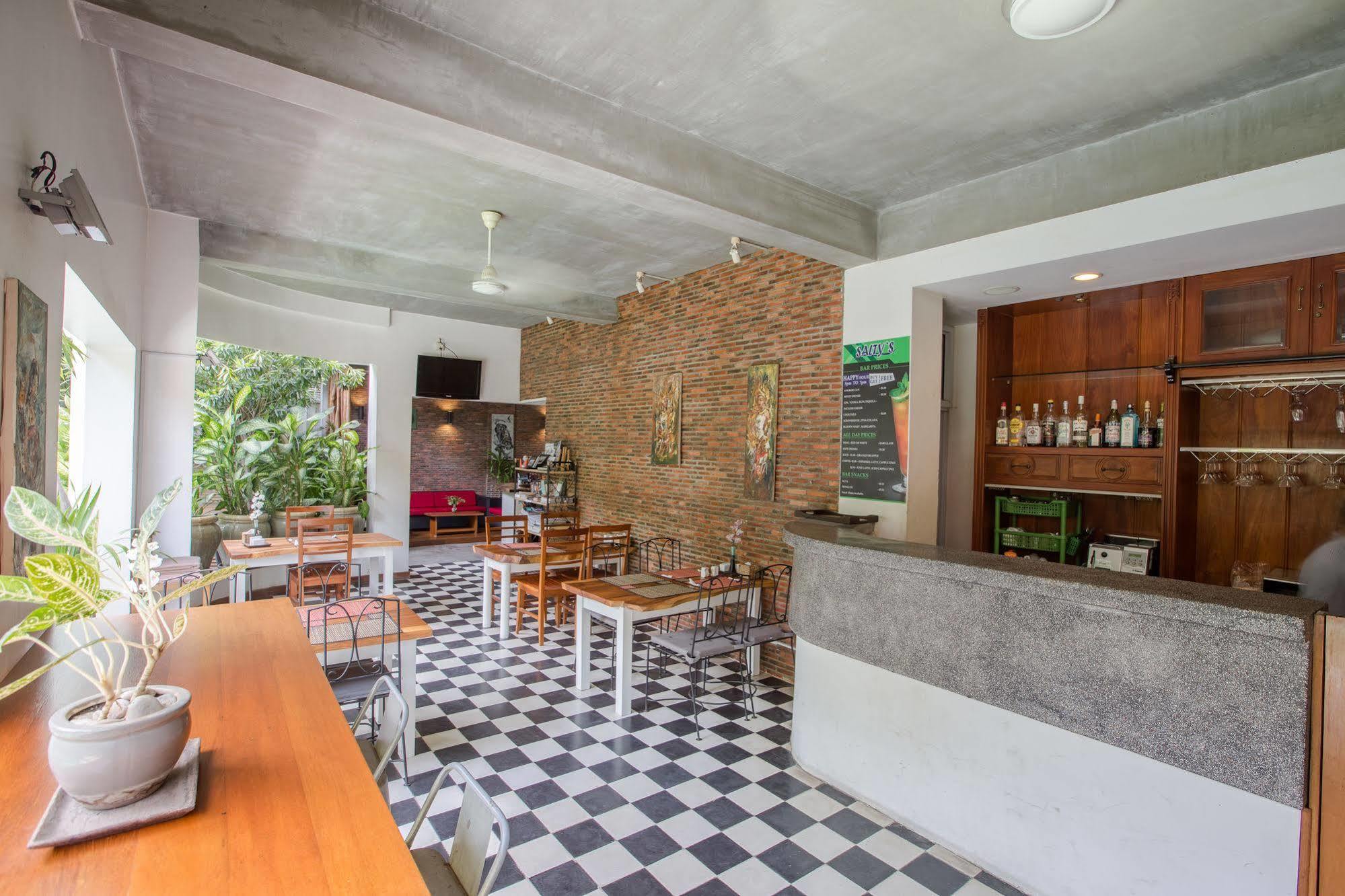 Casa Villa Independence Phnom Penh Dış mekan fotoğraf