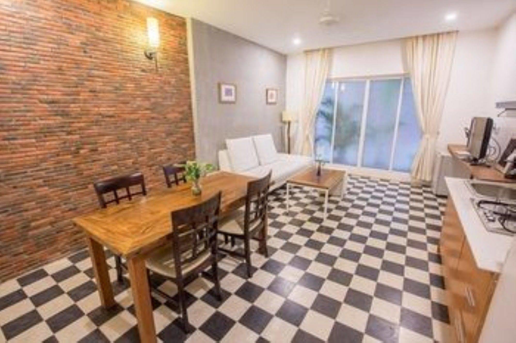 Casa Villa Independence Phnom Penh Dış mekan fotoğraf